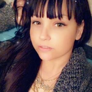 Meet your Posher, Della